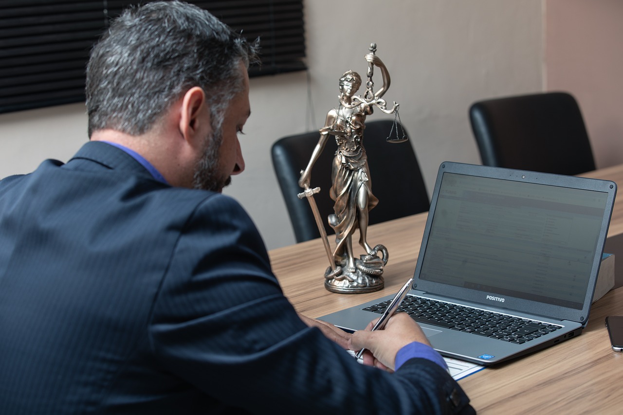 Quand faire appel à un avocat en droit social ?